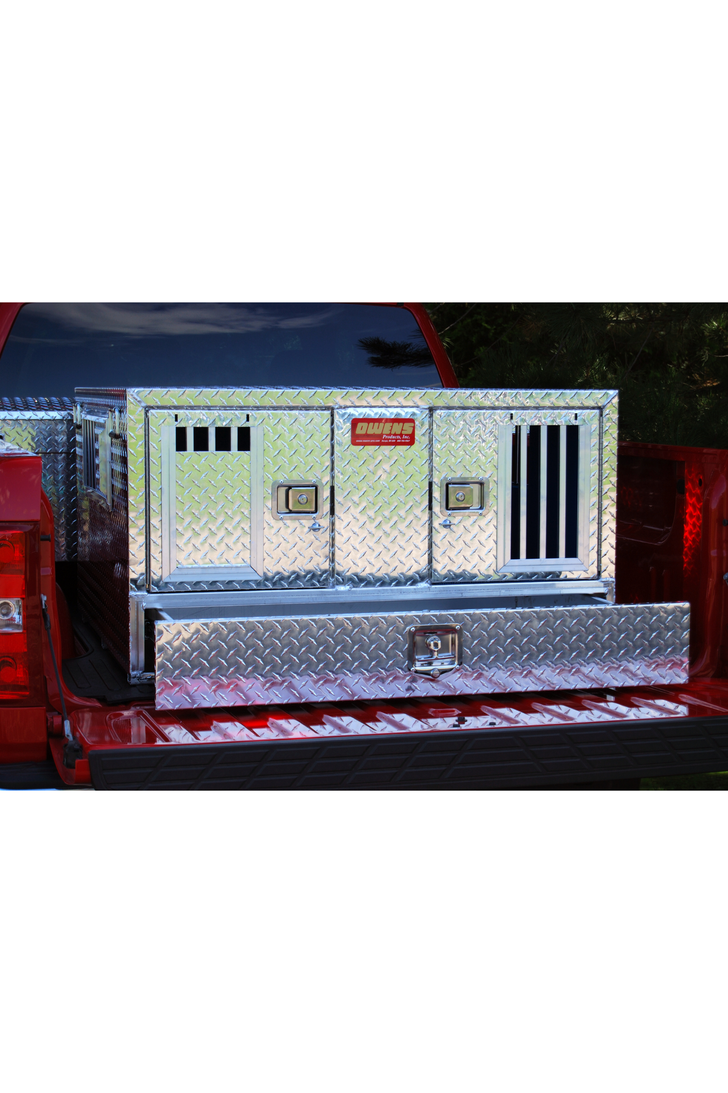 Dog Box 55021W Pro Hunter Series Double Compartment with Bottom Drawer / 46 W x 45 D x 26 H / Standard Vents / Diamond Tread Aluminum / Owens Products