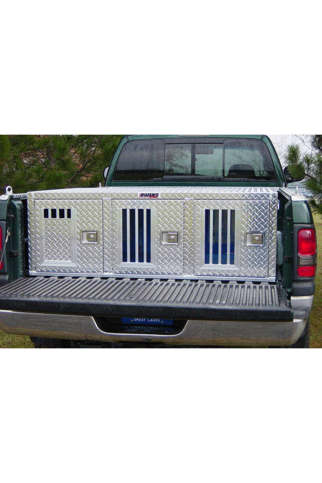 Dog Box 55040 Hunter Series Triple Compartment / 58 W x 40 D x 20 H / with Wheel Well Notches /All Seasons Rear Vents / Diamond Tread Aluminum / Owens Products - K9 Dog Boxes