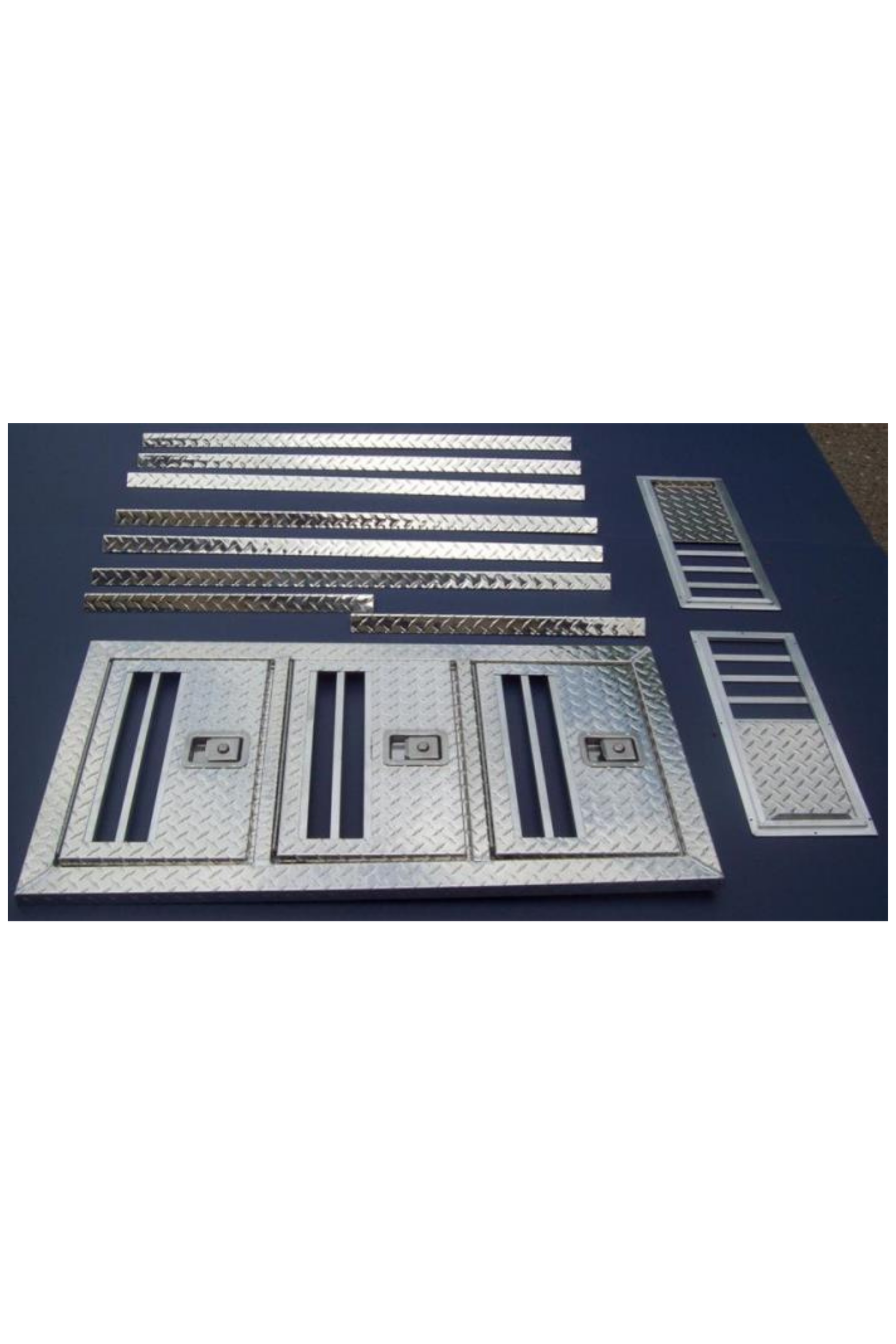 Triple Compartment DIY Dog Box 55049 / Owens Products