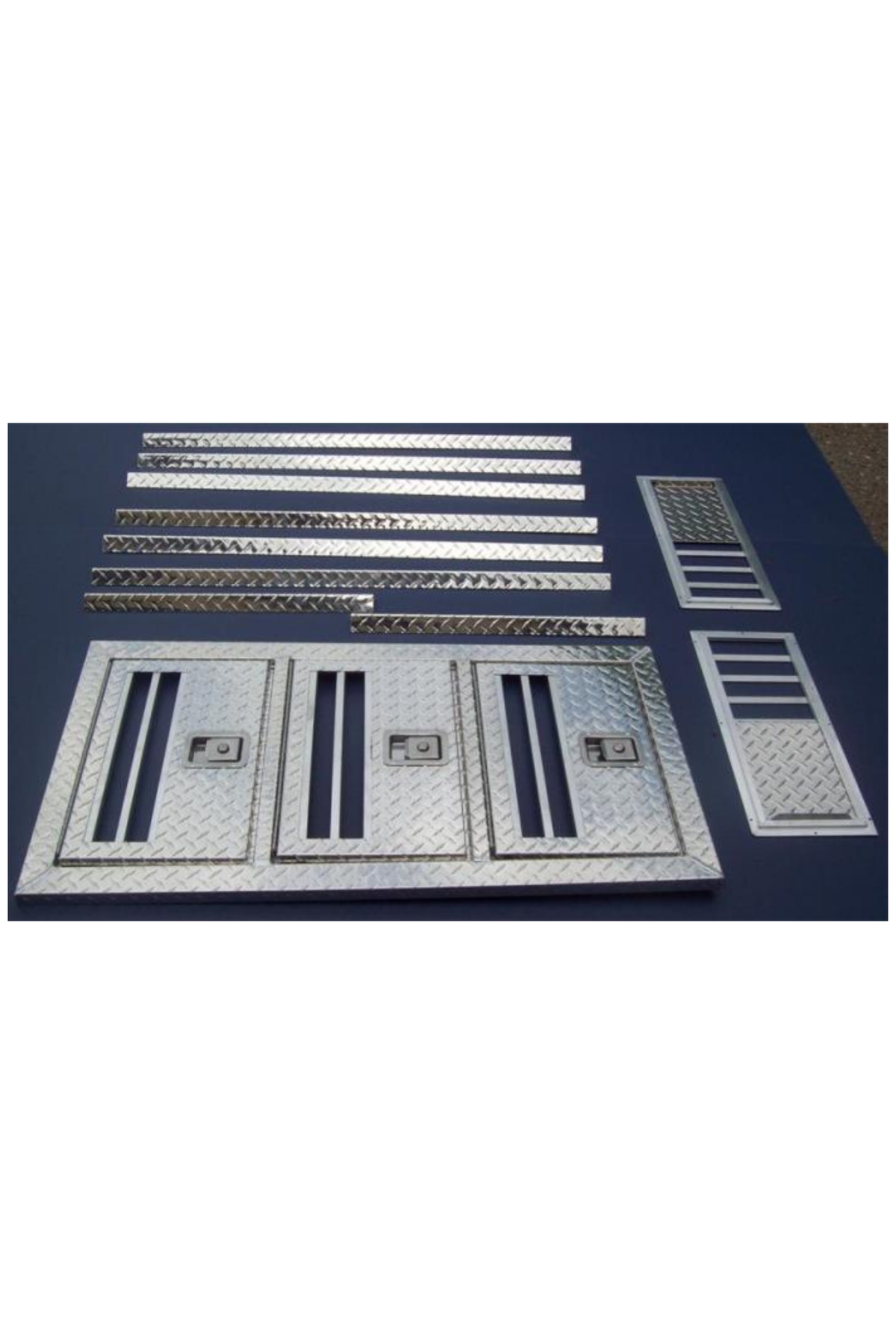 Triple Compartment DIY Dog Box 55049 / Owens Products - K9 Dog Boxes