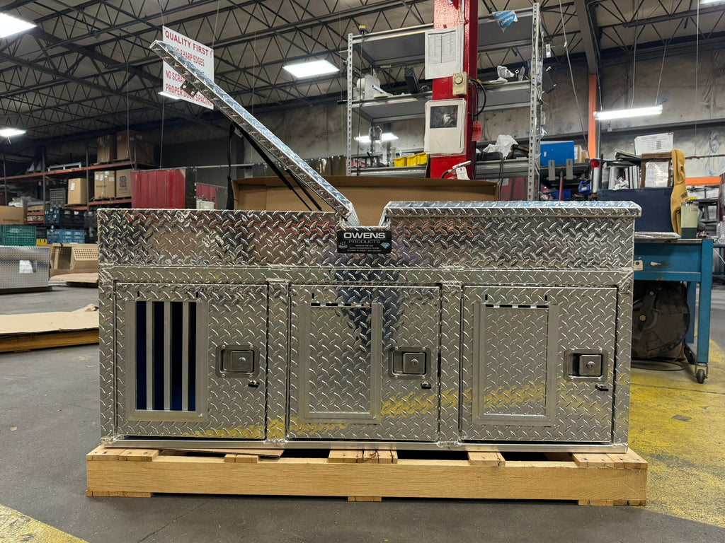 Dog Box 55053 Hunter Series Triple Compartment with Top Storage / 58 W x 40 D x 26 H / with Wheel Well Notches / All Seasons Rear Vents / Diamond Tread Aluminum / Owens Products