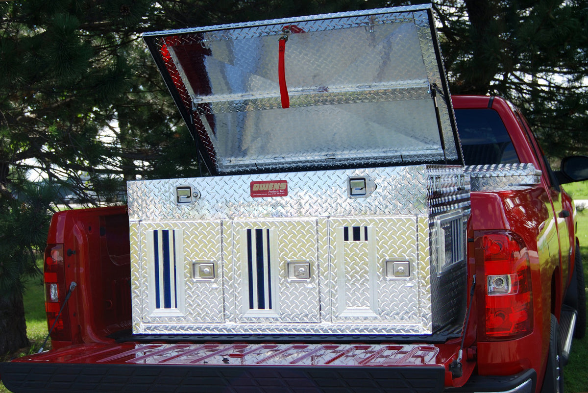 Dog Box 55055 Hunter Series Triple Compartment with Top Storage / 48 W x 45 D x 26 H / Standard Vents / Diamond Tread Aluminum / Owens Products