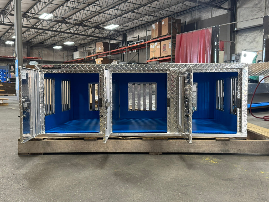 Dog Box 55075V Hunter Series Triple Compartment / 58 W X 40 D X 20 H / Without Wheel Well Notches / Side Vents & All Seasons Rear Vents / Diamond Tread Aluminum / Owens Products