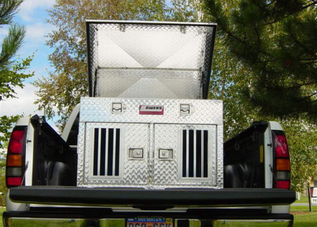 Dog Box 55078 Hunter Series Double Compartment with Top Storage / 38 W x 36 D x 26 H / Shallow / Standard Vents / Diamond Tread Aluminum / Owens Products - K9 Dog Boxes