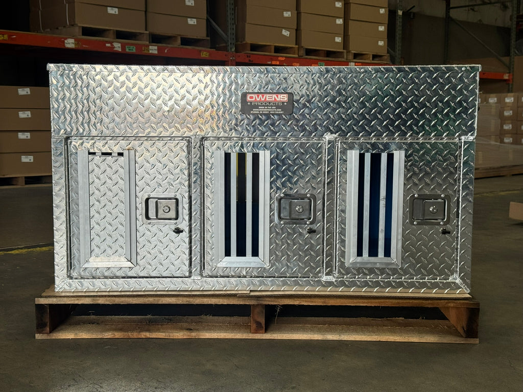 Dog Box 55158 Hunter Series Triple Compartment with No Storage / Tall / 48 W x 36 D x 26 H / Standard Vents / Diamond Tread Aluminum / Owens Products