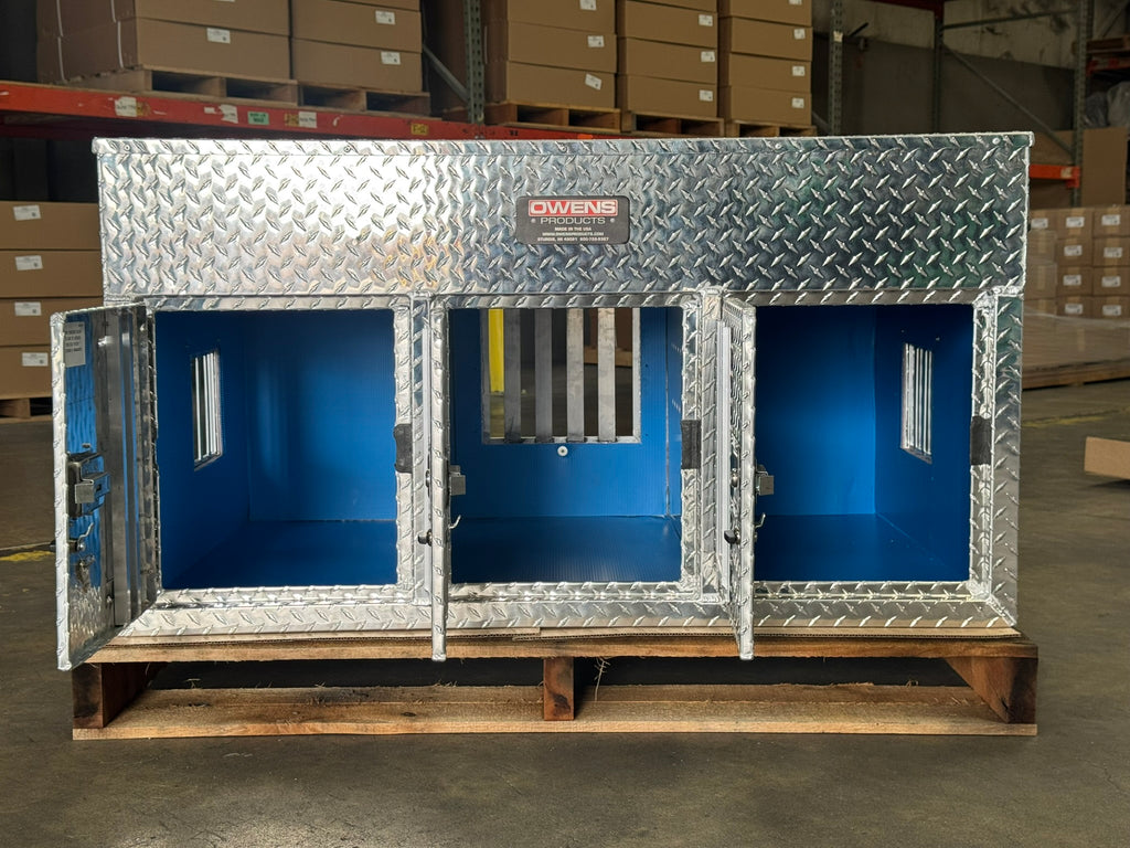 Dog Box 55158 Hunter Series Triple Compartment with No Storage / Tall / 48 W x 36 D x 26 H / Standard Vents / Diamond Tread Aluminum / Owens Products