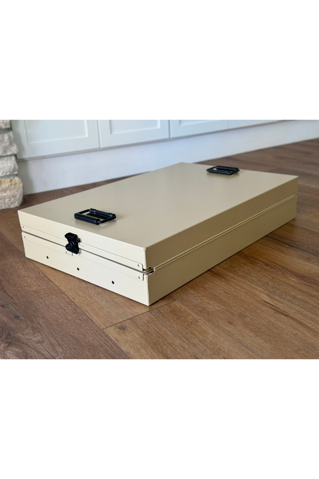 Dog Crate 55314 Professional K9 Series Large Collapsible Working Dog Crate / Single Compartment / 22.25 W x 34 D x 29 H / Mill Finish Aluminum / Tan / Owens Products - K9 Dog Boxes