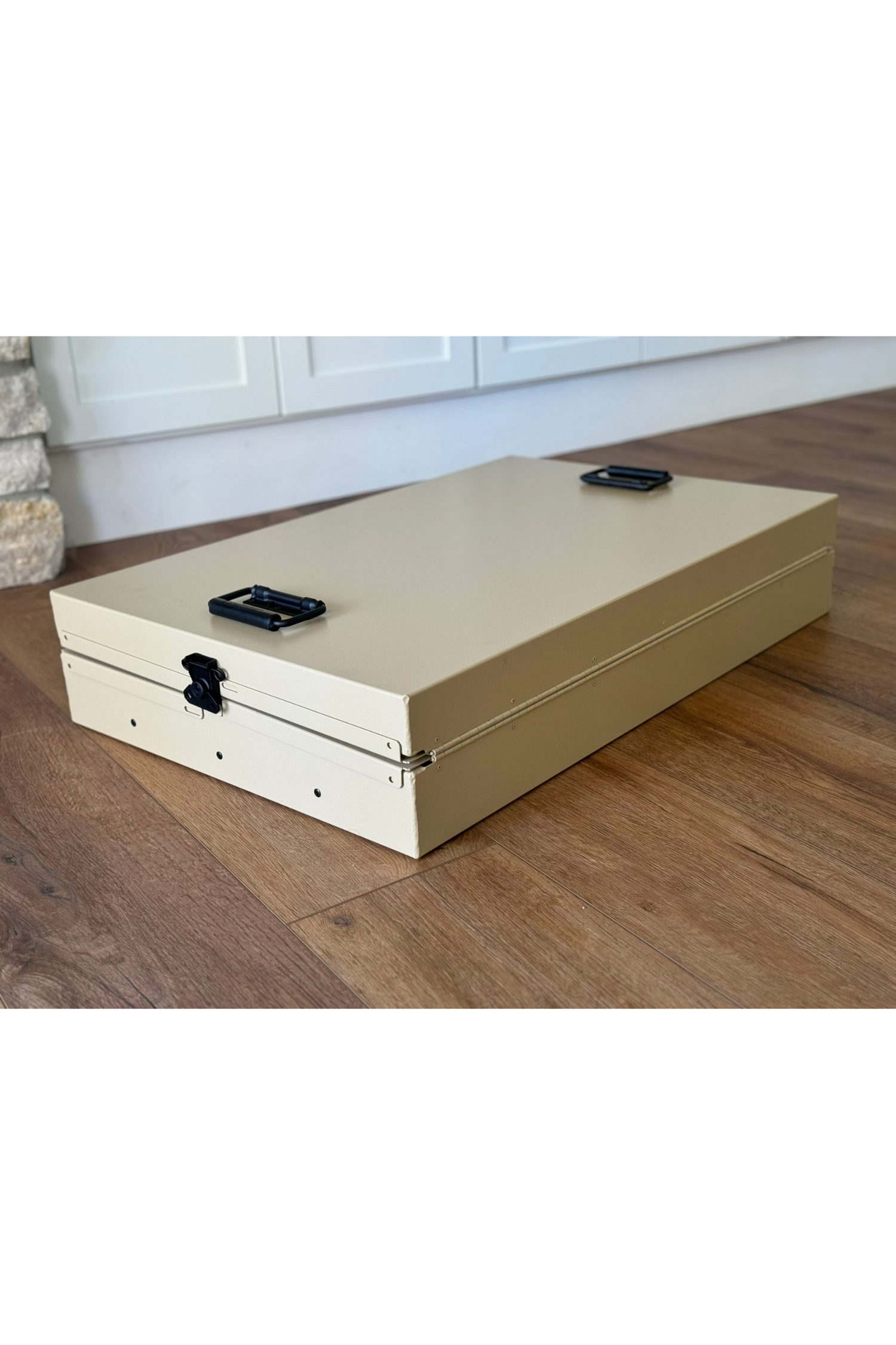 Dog Crate 55307 Professional K9 Series X-Large Collapsible Working Dog Crate / Single Compartment / 22.25 W x 41 D x 29 H / Mill Finish Aluminum / Tan / Owens Products
