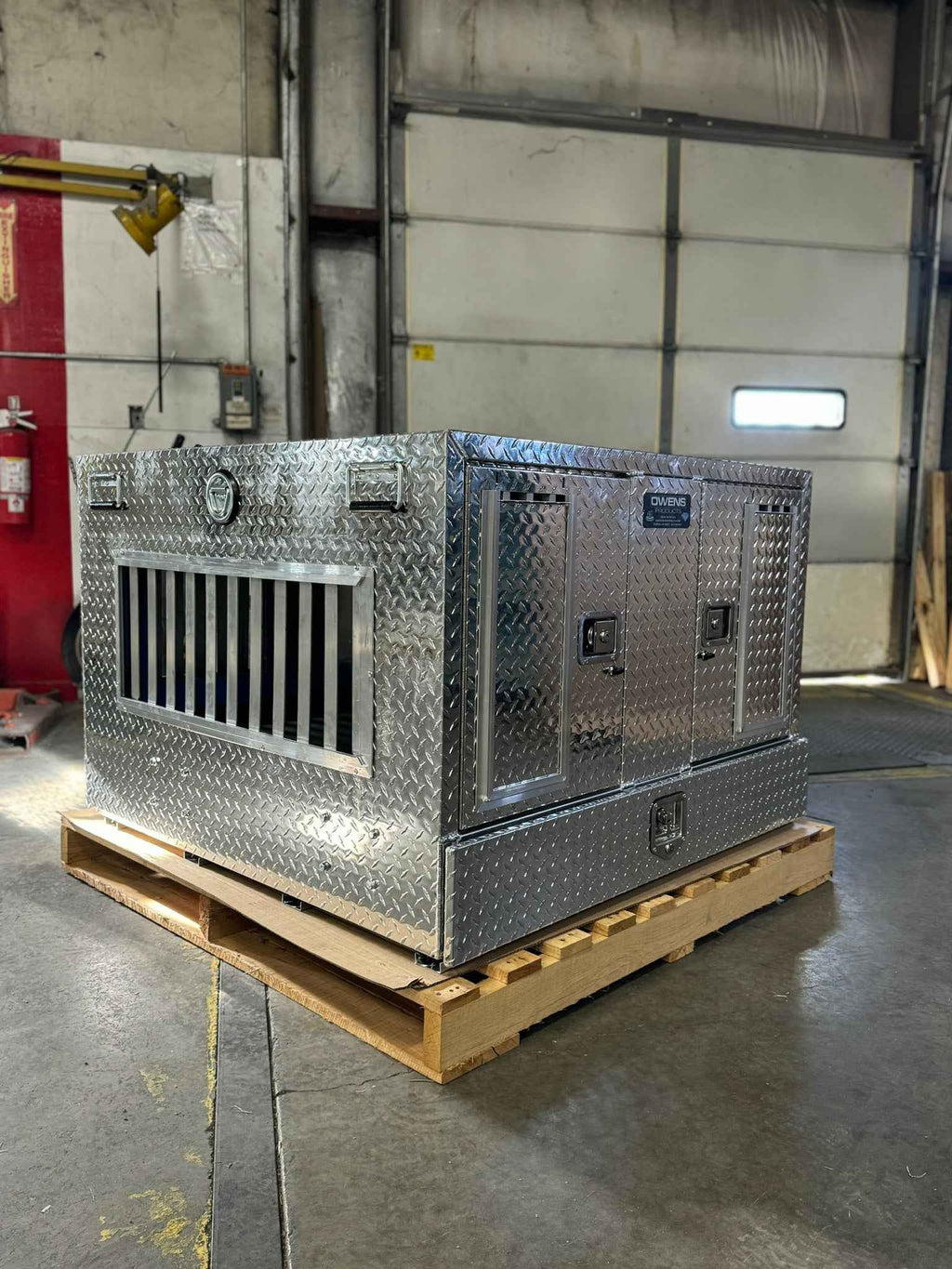 Dog Box 55057W Pro Hunter Series Double Compartment with Bottom Drawer / 46 W x 45 D x 31 H / Tall / All Seasons Vents / Diamond Tread Aluminum / Owens Products