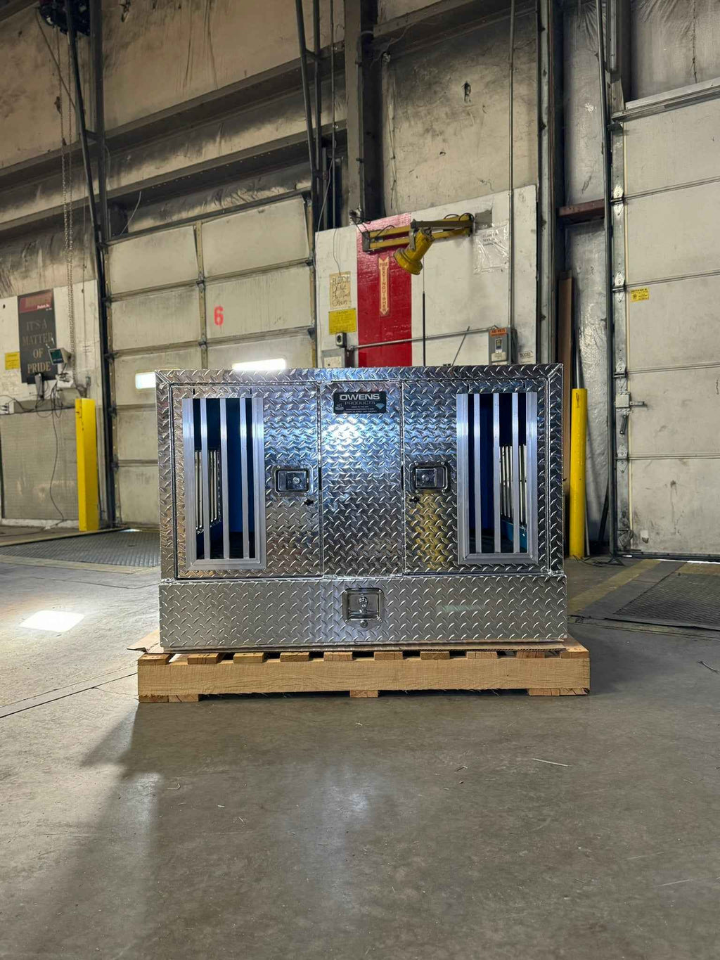 Dog Box 55057W Pro Hunter Series Double Compartment with Bottom Drawer / 46 W x 45 D x 31 H / Tall / All Seasons Vents / Diamond Tread Aluminum / Owens Products