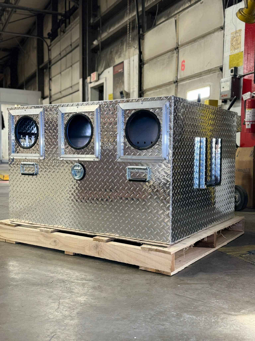 Dog Box 55061 Hunter Series Double Compartment / 38 W x 45 D x 28 H / Bear/Cat / Special Order / Striker Holes / Diamond Tread Aluminum / Owens Products