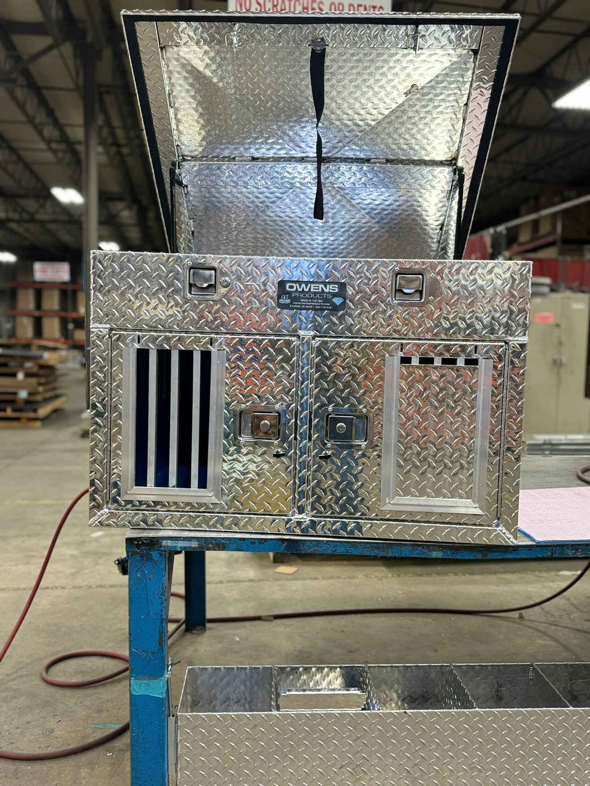 Dog Box 55005 Hunter Series Double Compartment with Top Storage / 38 W x 45 D x 26 H / Standard Vents / Diamond Tread Aluminum / Owens Products