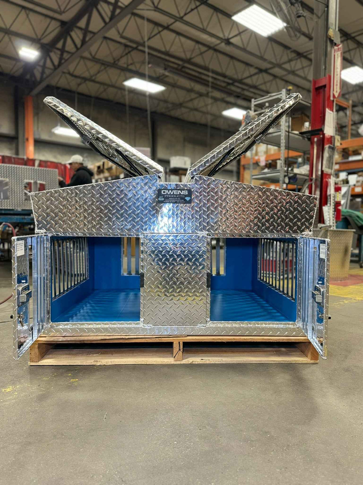 Dog Box 55014 Hunter Series Big T Double Compartment Dog Box with Dual Lid Top Storage / 48 W x 45 D x 30 H / All Season Vents / Diamond Tread Aluminum / Owens Products