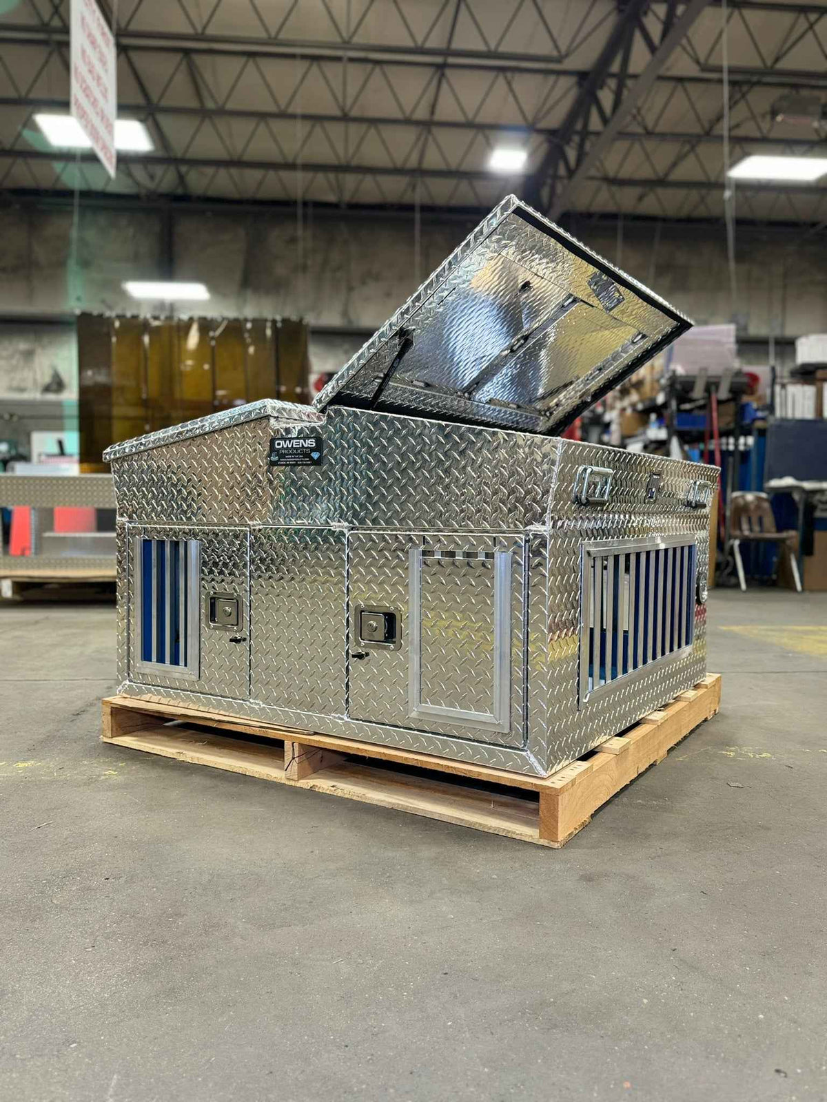 Dog Box 55014 Hunter Series Big T Double Compartment Dog Box with Dual Lid Top Storage / 48 W x 45 D x 30 H / All Season Vents / Diamond Tread Aluminum / Owens Products