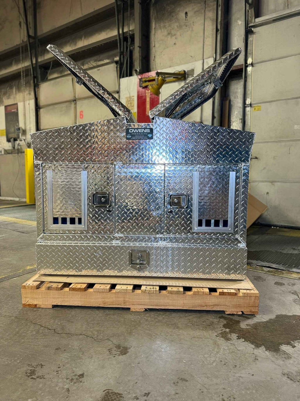Dog Box 55105 Double Compartment Top And Bottom Storage UTV Dog Box / 46.5 W X 34 D X 38 H / All Season Vents / Diamond Tread Aluminum / Owens Products
