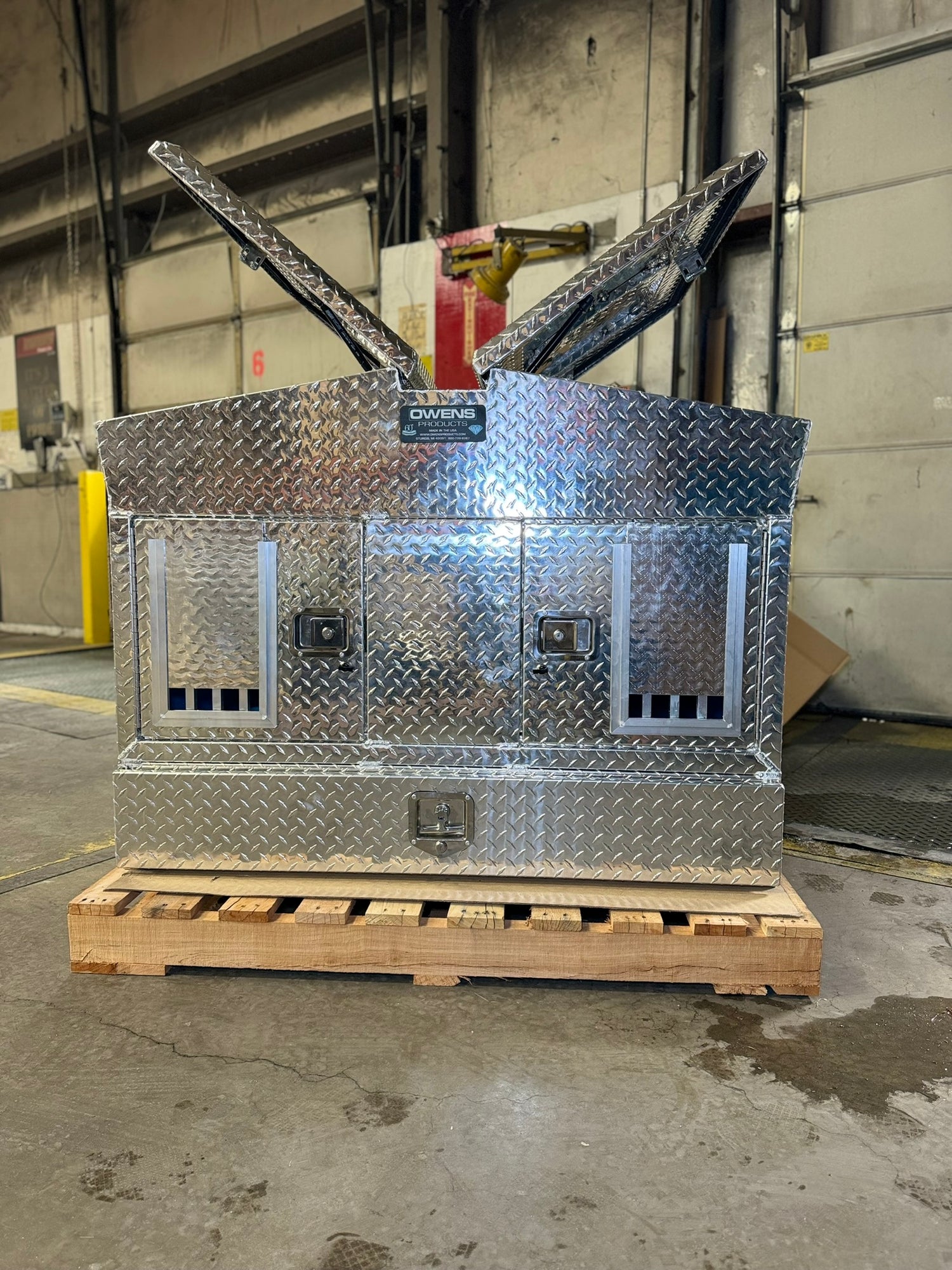 Dog Box 55105 Double Compartment Top And Bottom Storage UTV Dog Box / 46.5 W X 34 D X 38 H / All Season Vents / Diamond Tread Aluminum / Owens Products
