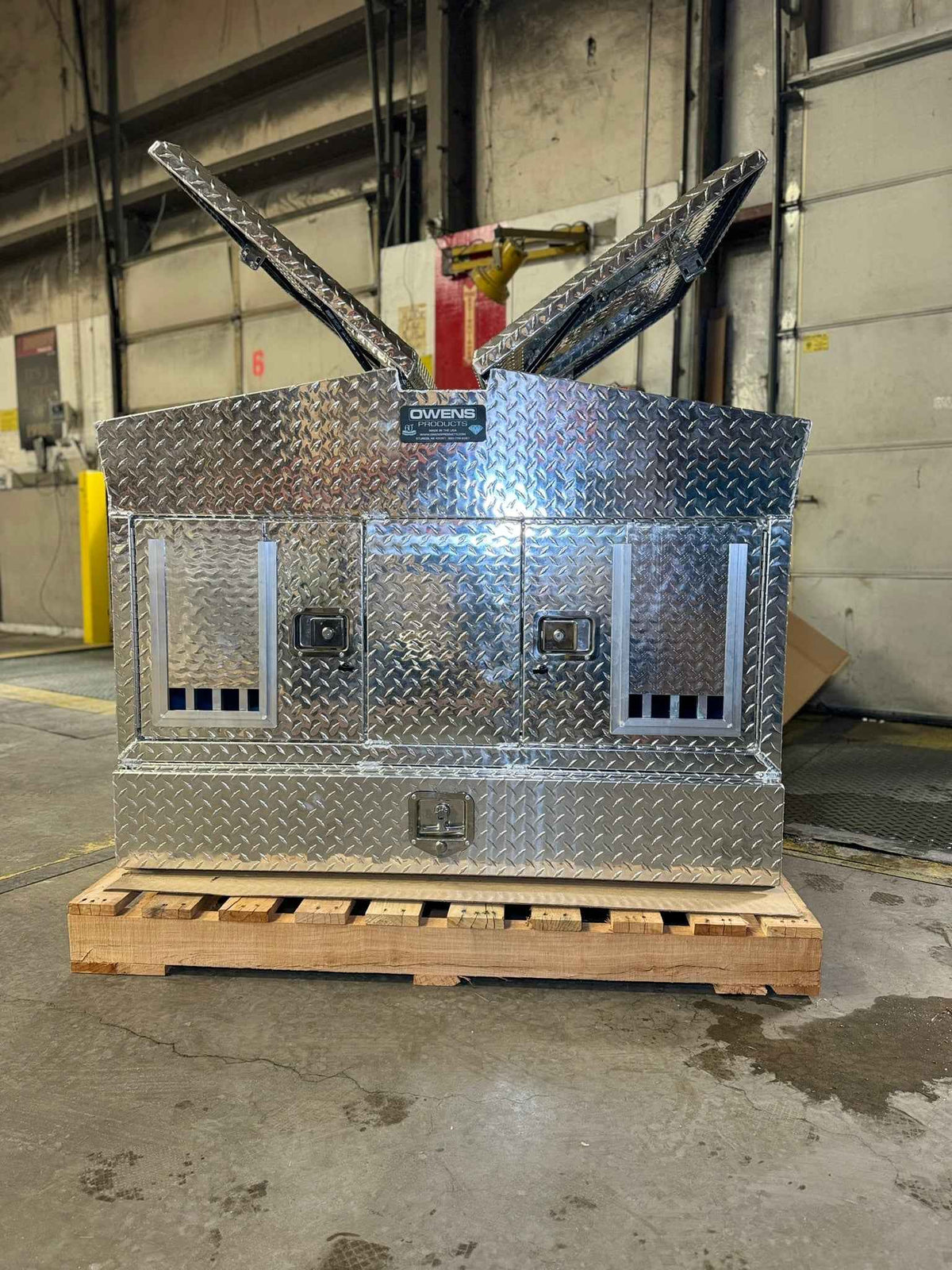 Dog Box 55105 Double Compartment Top And Bottom Storage UTV Dog Box / 46.5 W X 34 D X 38 H / All Season Vents / Diamond Tread Aluminum / Owens Products