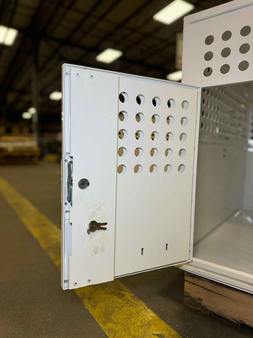 Dog Crate 55324W Professional K9 Series XL Tactical Single Compartment / Side Door / 41.25 W x 26 D x 30 H / Holes for Ventilation / White / Mill Finish Aluminum / Owens Products