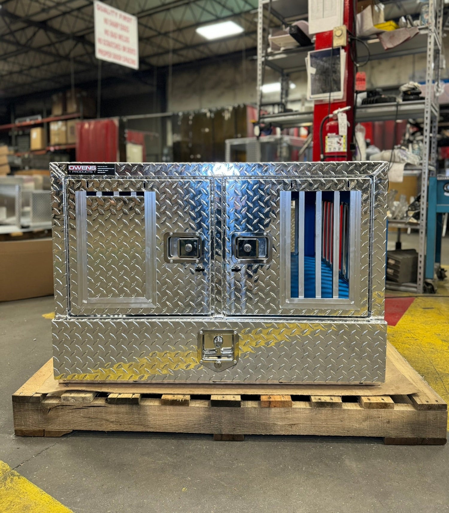 Dog Box 55023W Pro Hunter Series Double Compartment with Bottom Drawer / 38 W x 40 D x 26 H / All Seasons Vents / Diamond Tread Aluminum / Owens Products