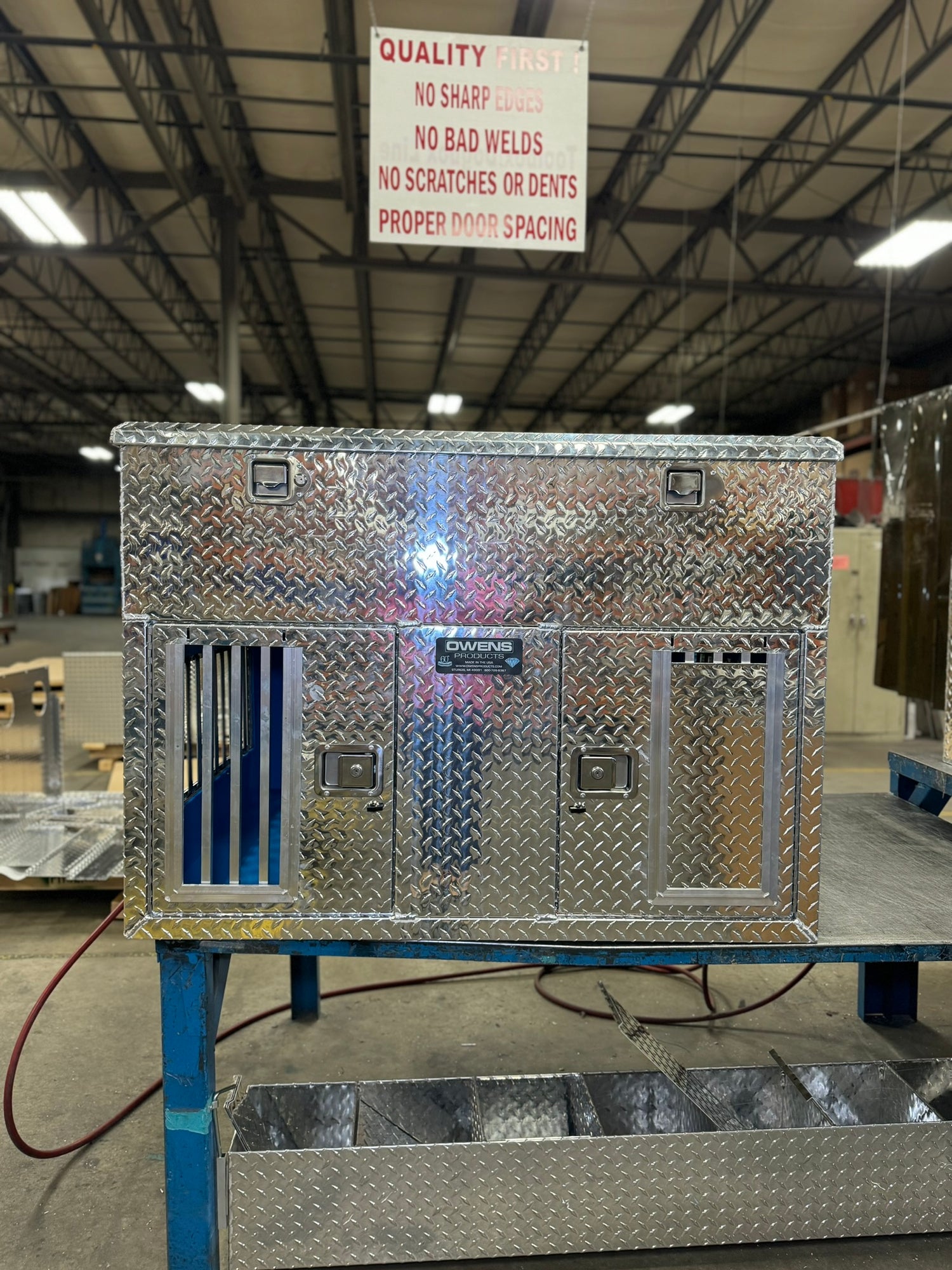 Double Compartment Top Storage Dog Box 55460 / Owens Products