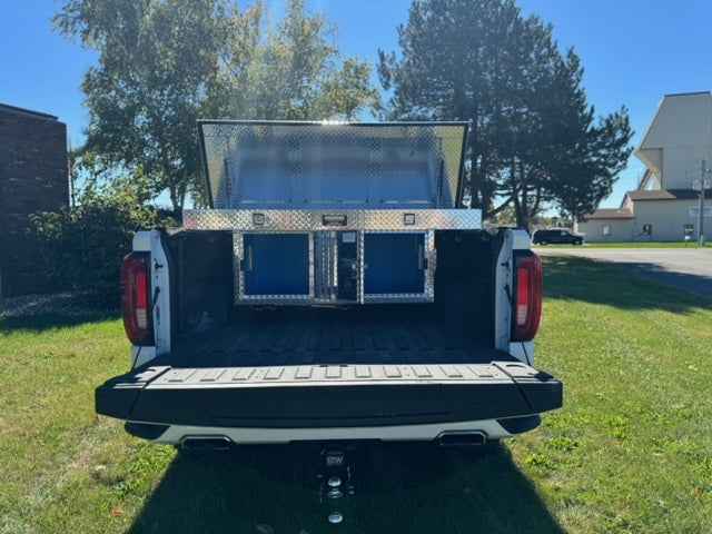 Dog Box 55072 Hunter Series Double Compartment with Top Storage / 71 W x 27 D x 25 H / Crossover / Standard Vents / Diamond Tread Aluminum / Owens Products