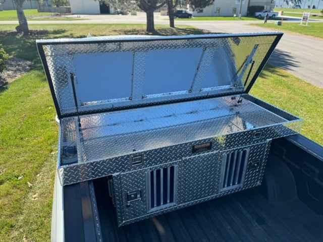 Dog Box 55072 Hunter Series Double Compartment with Top Storage / 71 W x 27 D x 25 H / Crossover / Standard Vents / Diamond Tread Aluminum / Owens Products