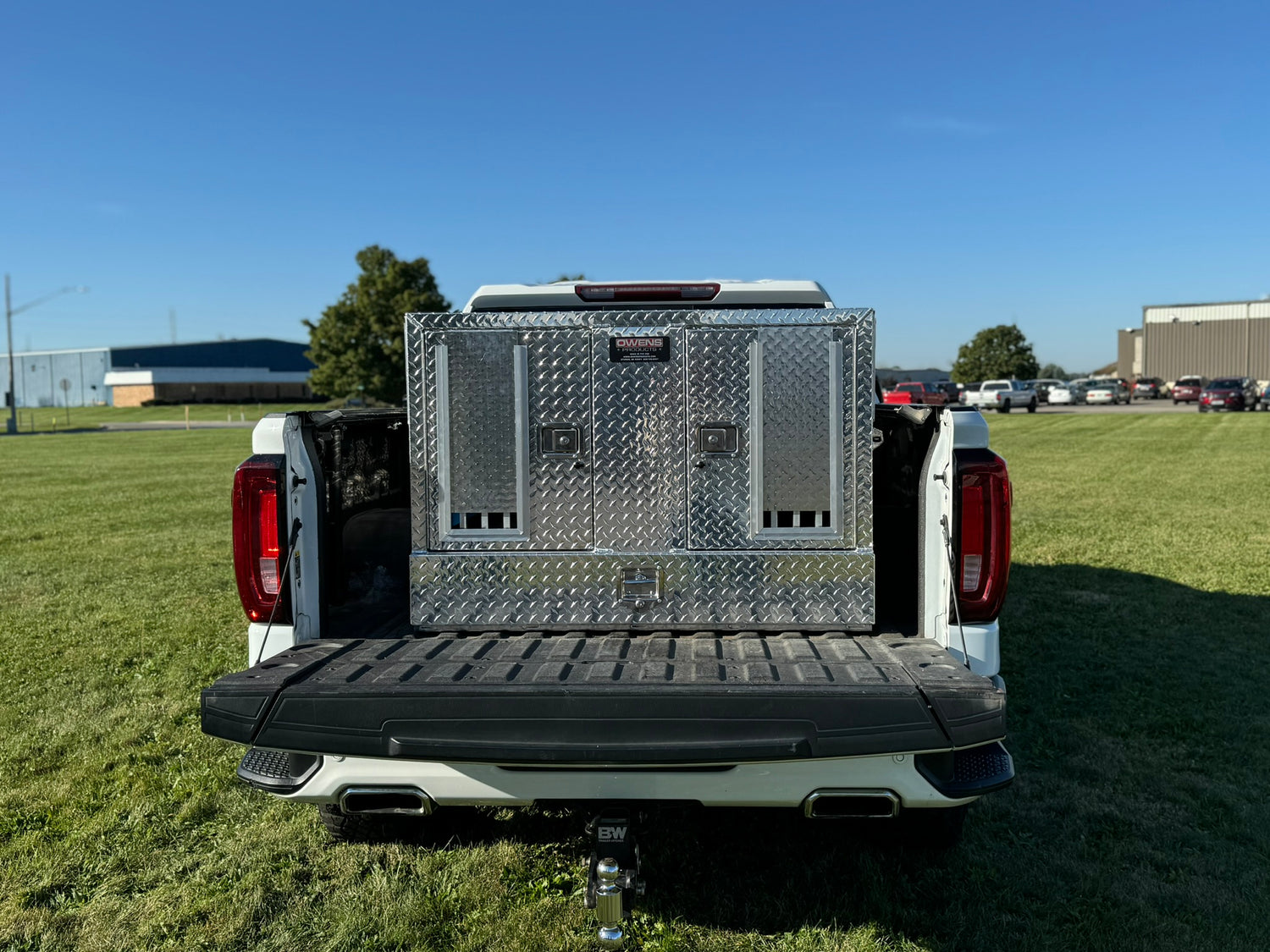 Dog Box 55080W Pro Hunter Series Double Compartment with Bottom Drawer / 46 W x 45 D x 32 H / Bear/Cat / Special Order / Striker Holes / Diamond Tread Aluminum / Owens Products