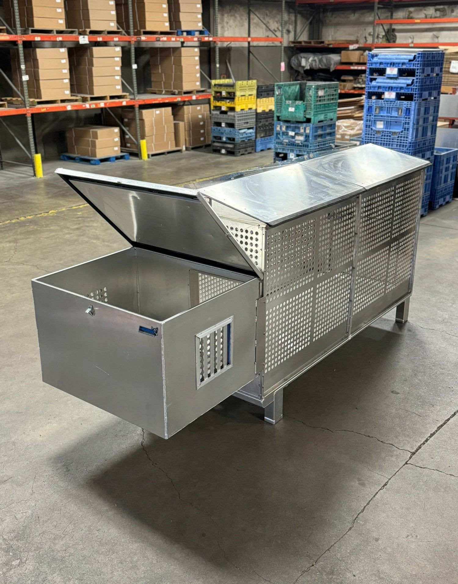 Dog Box 55600 Professional K9 Series Kennel / 46.5 W x 133 D x 63.5 H / Hole Ventilation / Mill Finish Aluminum / Owens Products