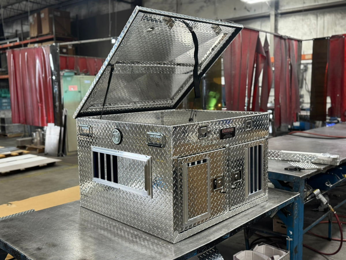 Dog Box 55078 Hunter Series Double Compartment with Top Storage / 38 W x 36 D x 26 H / Shallow / Standard Vents / Diamond Tread Aluminum / Owens Products